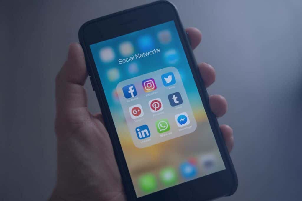 Apple privātuma politikas ietekme uz Facebook reklāmu